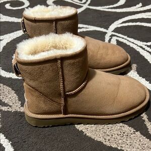 UGG  boots